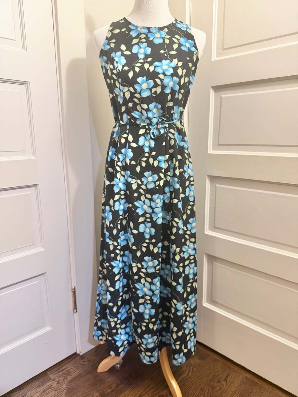 Vintage 90s My Michelle Blue Floral Sleeveless Maxi Dress
